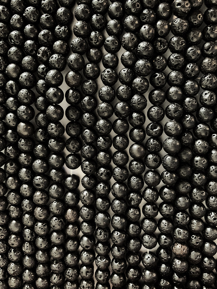 Perlas de piedra de lava A de 6mm en hilo de 40cm