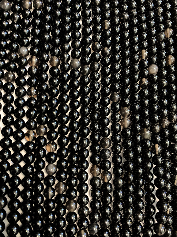Perlas de obsidiana negra A de 6mm en hilo de 40cm