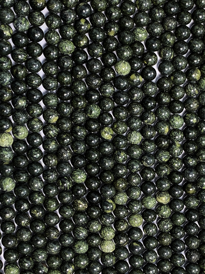 Perlas de Serpentina Peru de 6mm en hilo de 40cm