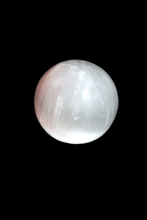 Esfera grande de selenita de 8 cm y 650 g