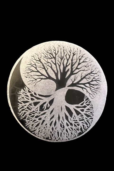 Soporte circular de selenita Yin Yang de 8 cm y 130 g