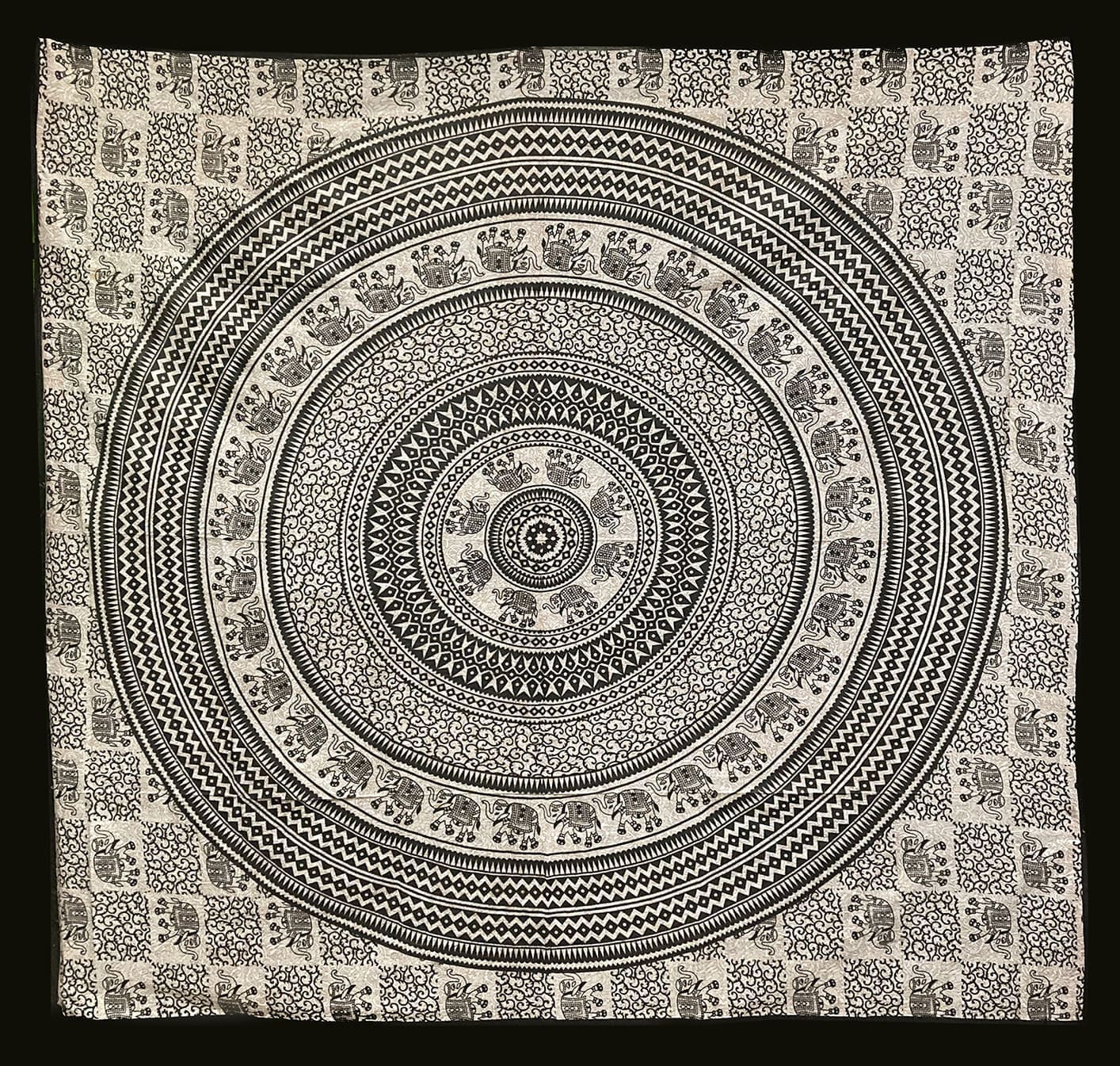 Tela Algodón Mandala & Elefantes Negro y Beige
