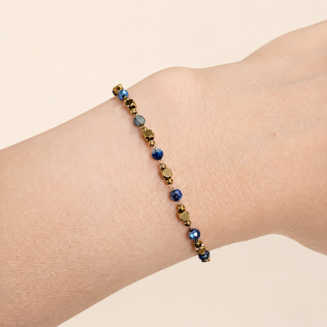 incienso en Pulsera Energía de Lapislázuli A – Cuentas Doradas