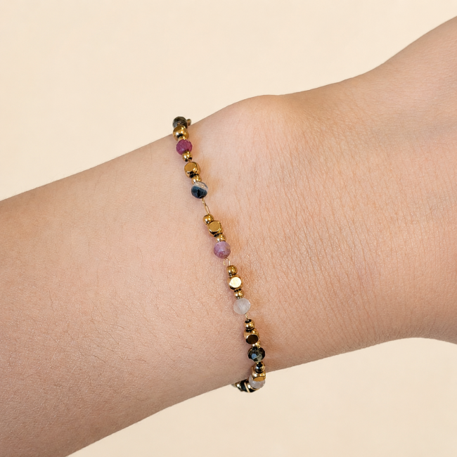 incienso en Pulsera Energía de Turmalina Multicolor A – Cuentas Doradas