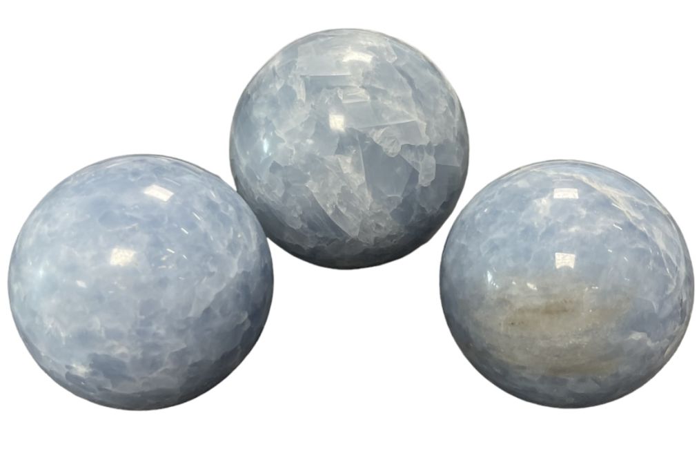3 Esferas de Calcita Azul Pulida 1.709k