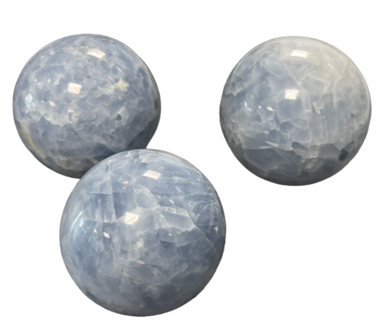 3 Esferas de Calcita Azul Pulida 1.711k