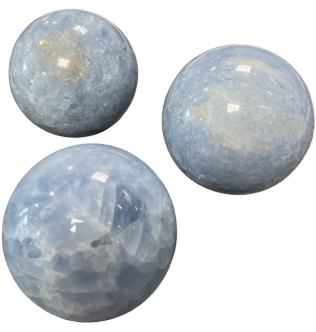 3 Esferas de Calcita Azul Pulida 1.715k