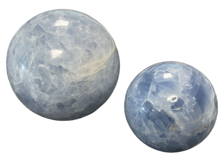 3 Esferas de Calcita Azul pulida 1.864k
