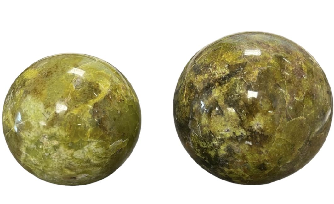 3 Esferas de Ópalo Verde 1.370 k