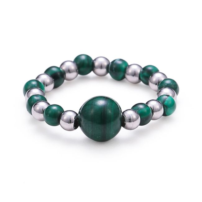 Anillo de plata con cuentas de malaquita