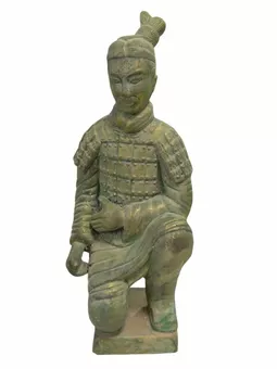 Estatua antigua colorida de arquero arrodillado de terracota 26 cm