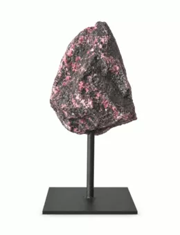 Rodonita A en Bruto sobre Soporte de Metal Negro 17-20 cm 700-1200 g