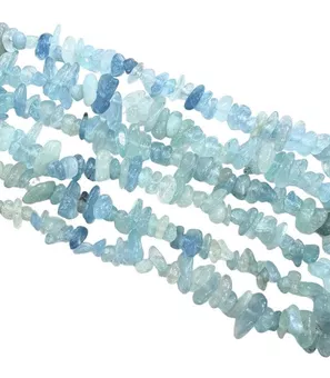Chips Aquamarine AA de 5-8 mm en un hilo de 80 cm