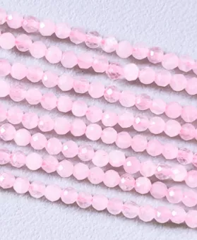 Cuarzo rosa facetado A cuentas de 3 mm en alambre de 40 cm
