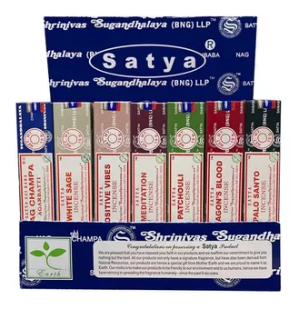 Display 7 Perfumes Satya