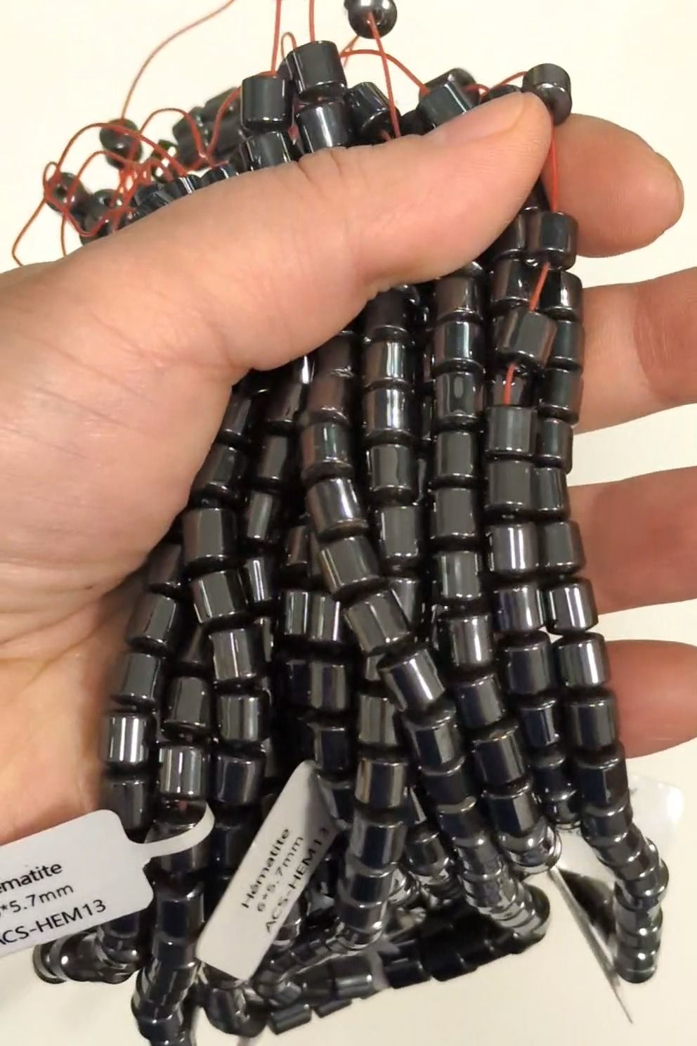 Cuentas espaciadoras cilíndricas de hematita natural (6 x 5,7 mm)