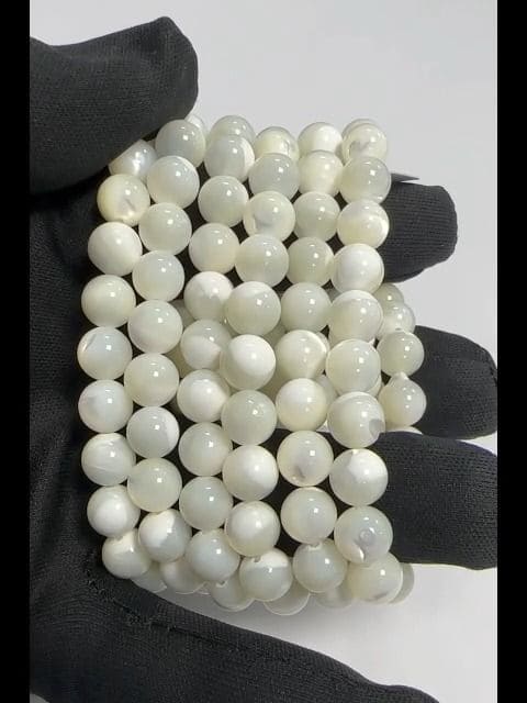 Pulsera de nácar blanco con cuentas de 8mm