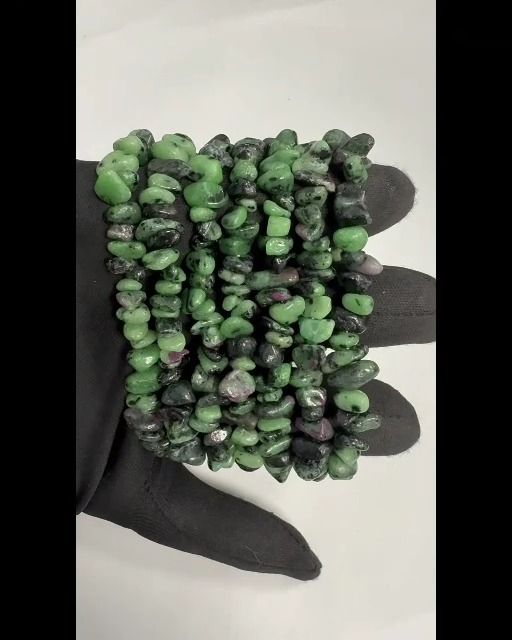 Pulsera de zoisita rubí con chips A+ de 5-8 mm y 18 cm