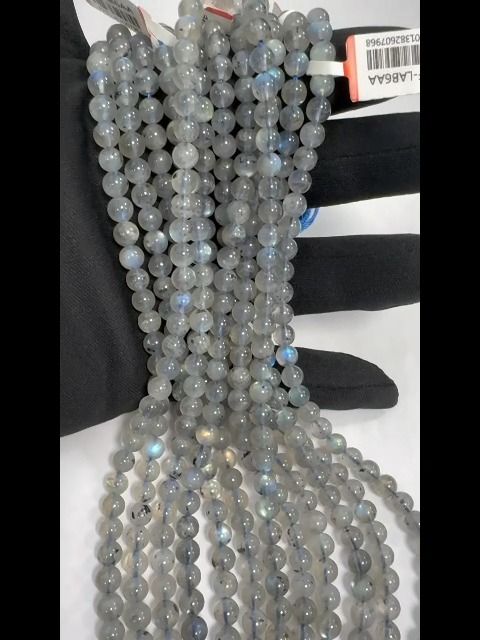 Perlas de labradorita AA de 6-7mm en hilo de 40cm.