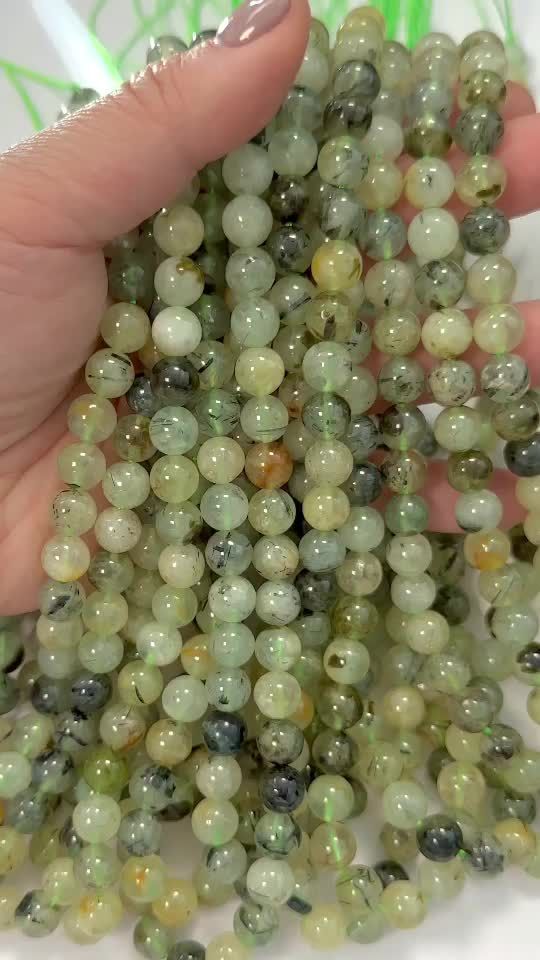 Perlas de Prehnita A de 8mm en hilo de 40cm