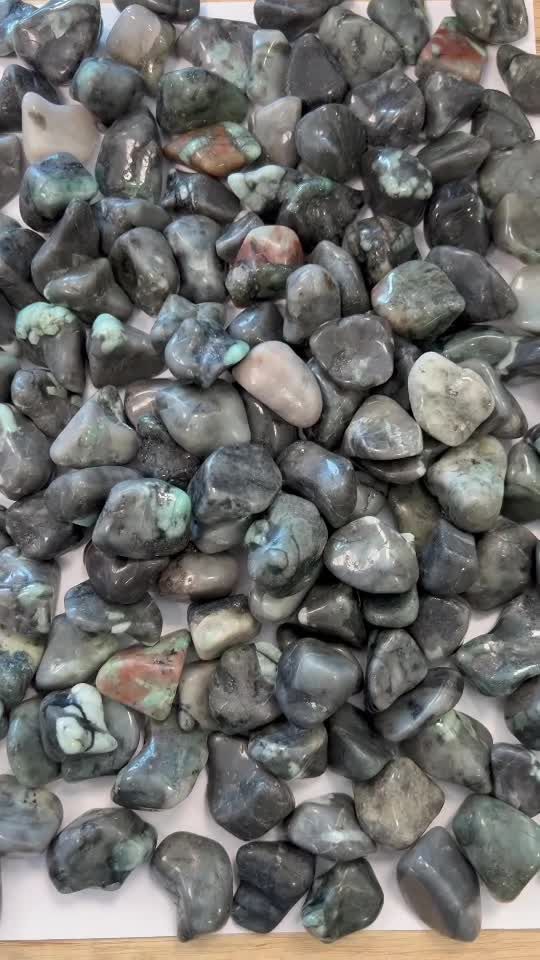 Piedras tumbadas Esmeralda B 250g